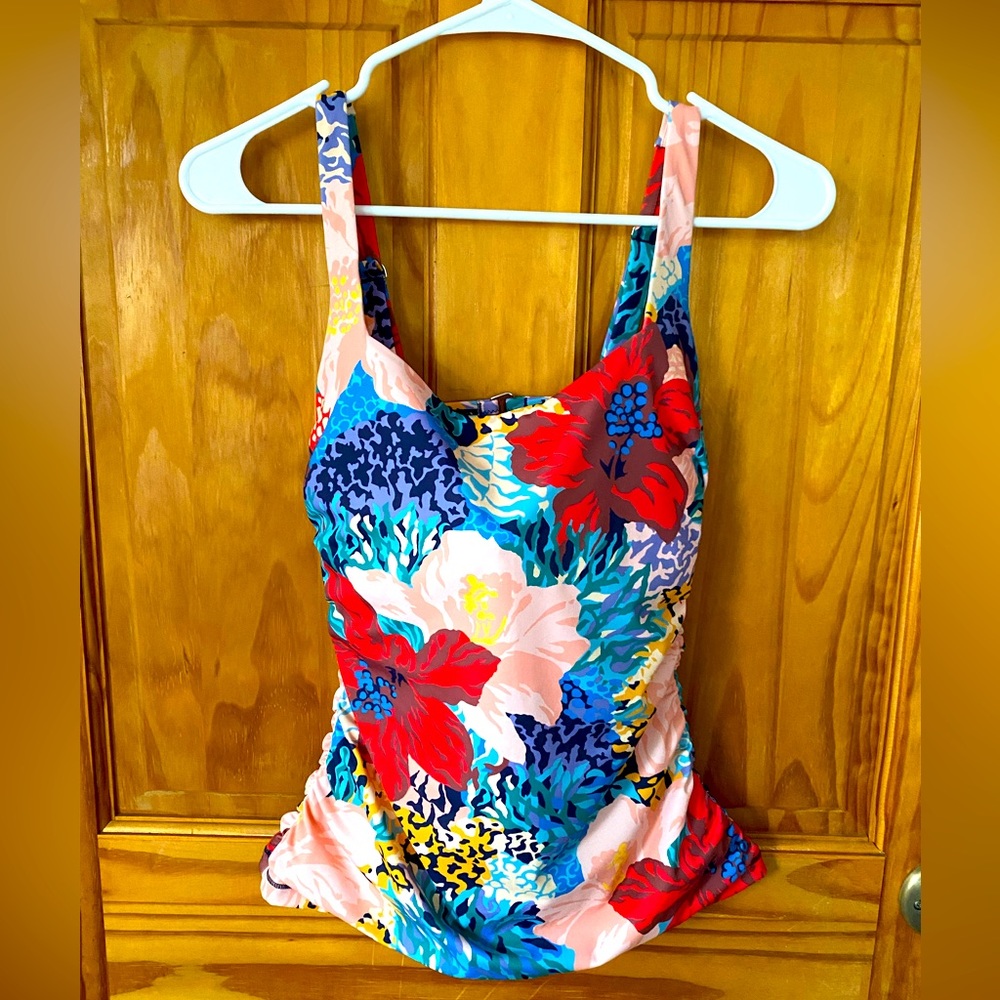 Athleta tank bathing suit top, XSP/32D/DD